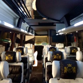 109_MAKER_LUXURY_BUS